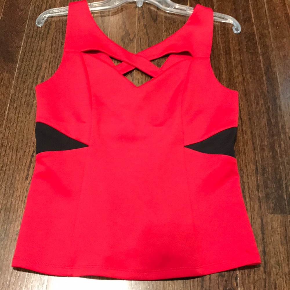 Tank top with criss cross neckline
